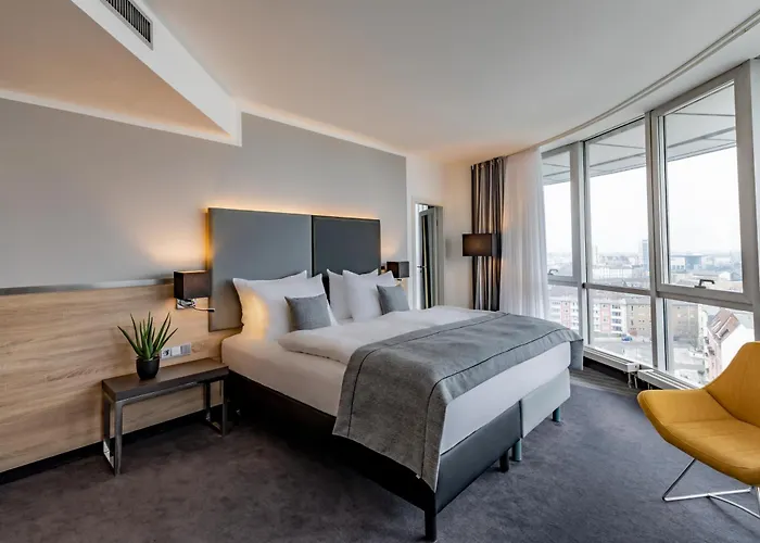 Select Hotel Berlin Spiegelturm